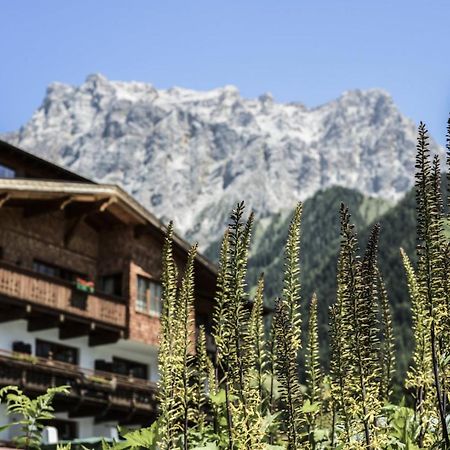 Hotel Tirolerhof - Familotel Zugspitze 埃尔瓦尔德 外观 照片