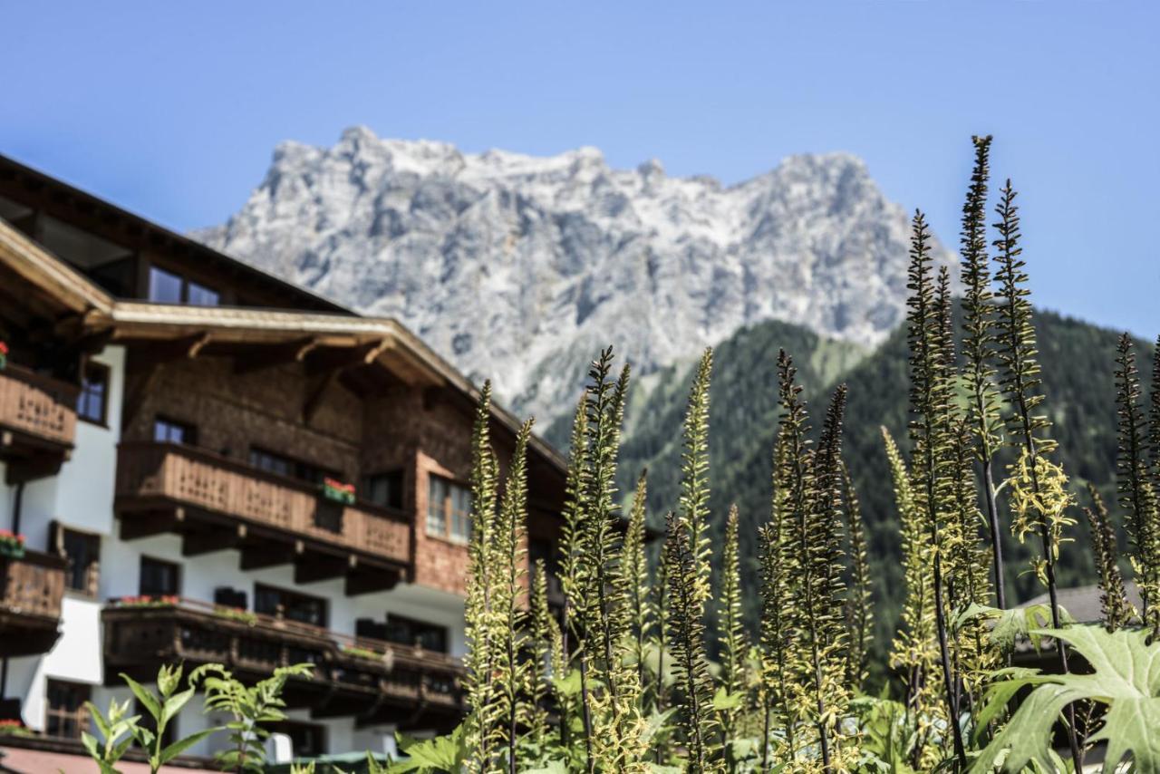 Hotel Tirolerhof - Familotel Zugspitze 埃尔瓦尔德 外观 照片
