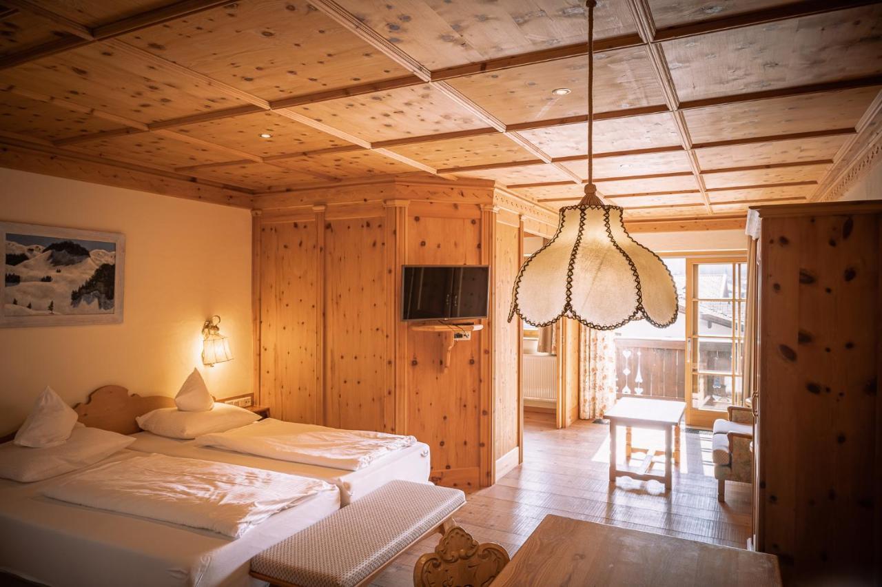 Hotel Tirolerhof - Familotel Zugspitze 埃尔瓦尔德 外观 照片